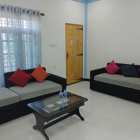Ferienwohnung Victory'S Gardens Mannar Exterior foto