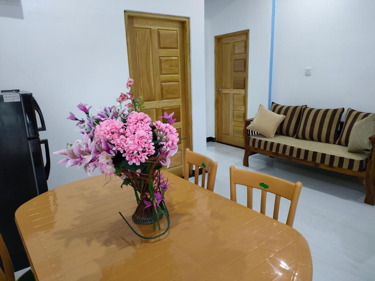 Ferienwohnung Victory'S Gardens Mannar Exterior foto