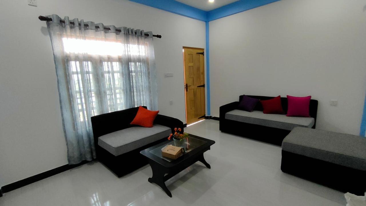 Ferienwohnung Victory'S Gardens Mannar Exterior foto