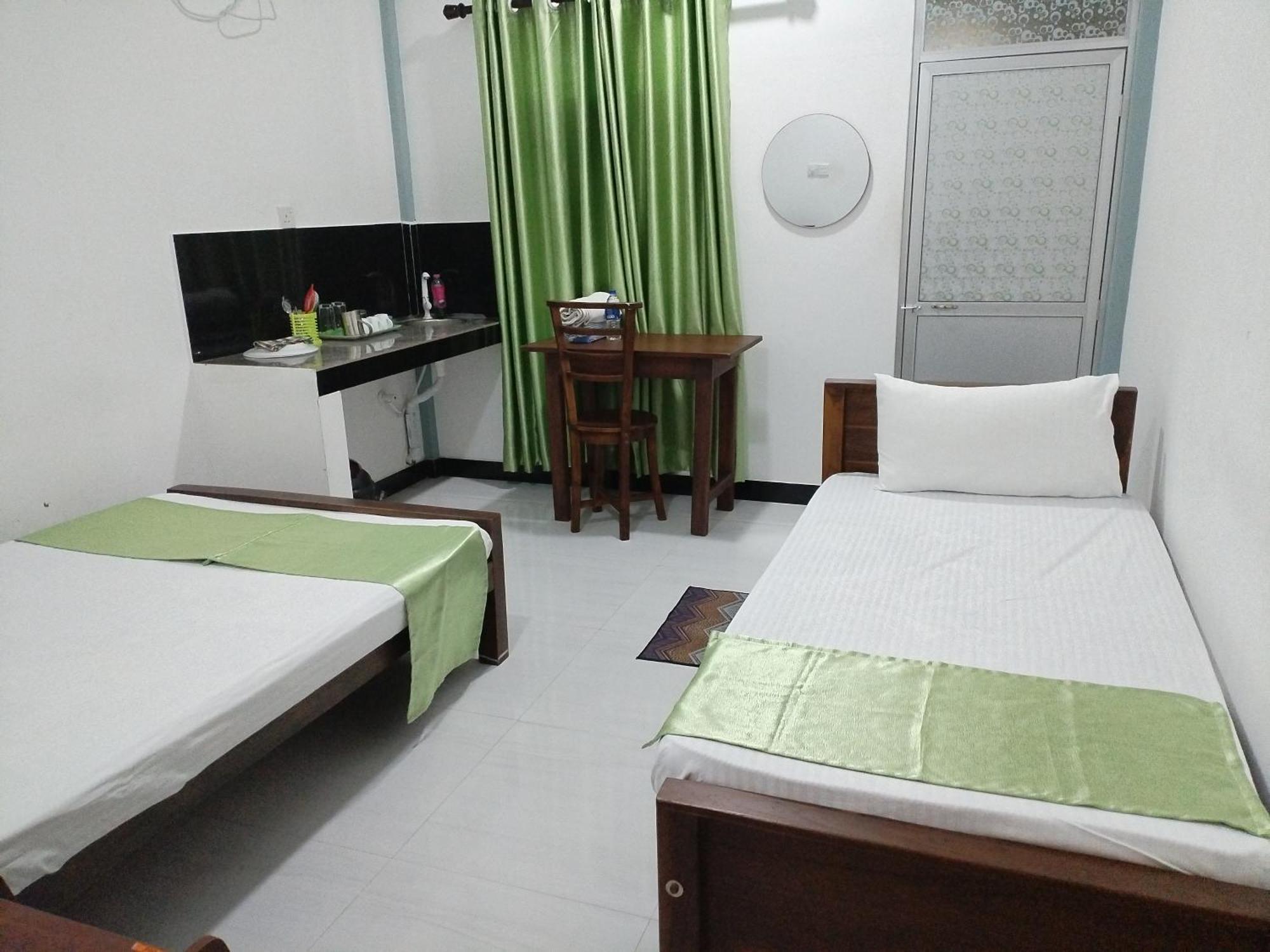 Ferienwohnung Victory'S Gardens Mannar Exterior foto