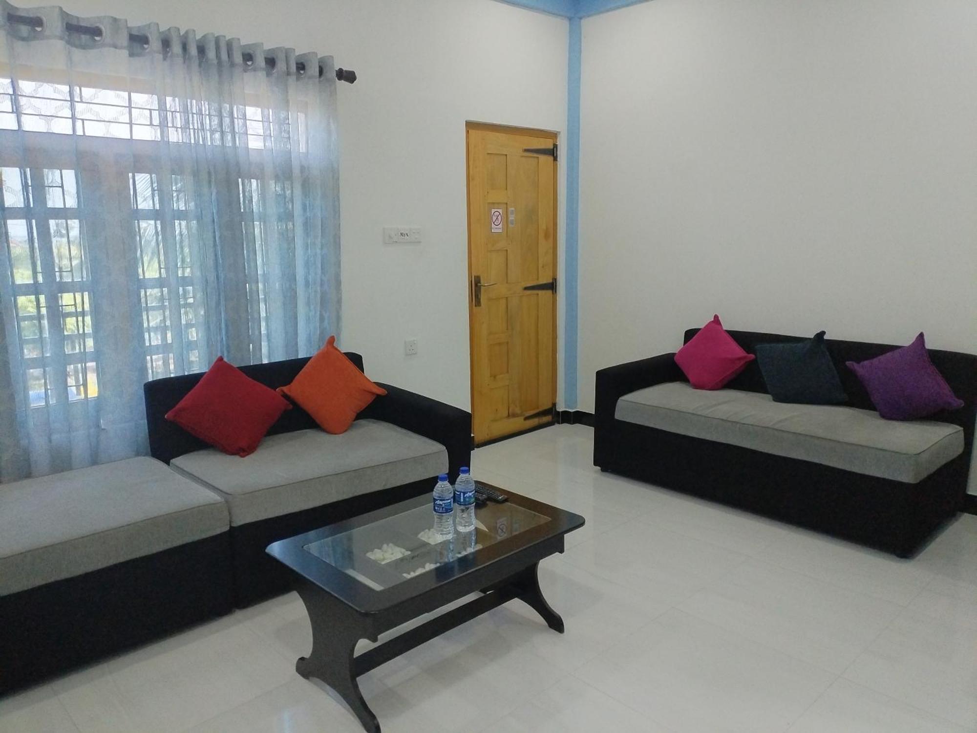 Ferienwohnung Victory'S Gardens Mannar Exterior foto